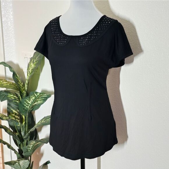 Philosophy Tops - 🌿"Philosophy" black top with beads, size Medium. Vintage design.